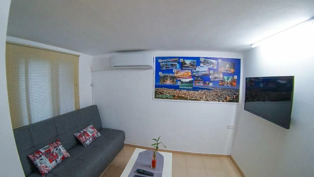 Apartamento Private place near carmel center Haifa 0*,  Israel